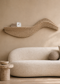 Drift houten wandobject S-vorm in Sand – Studio Muur